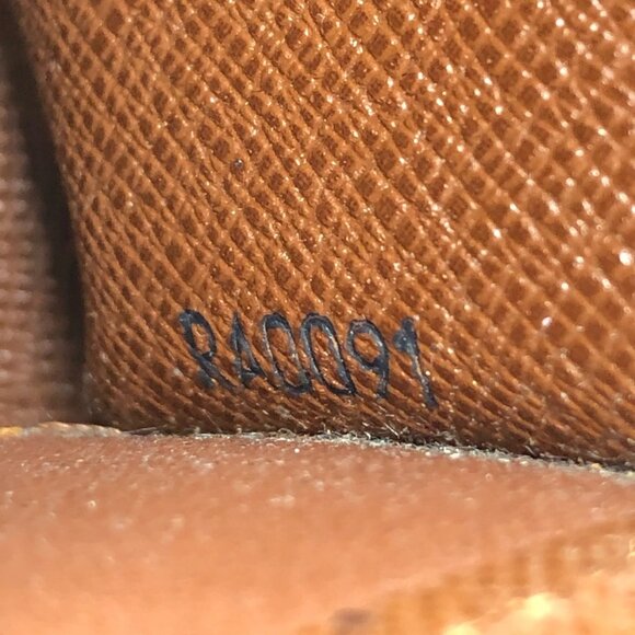 Authentic Louis Vuitton Multicles 4 Key Case Monogram Key Holder jp30-120225 - Picture 11 of 16